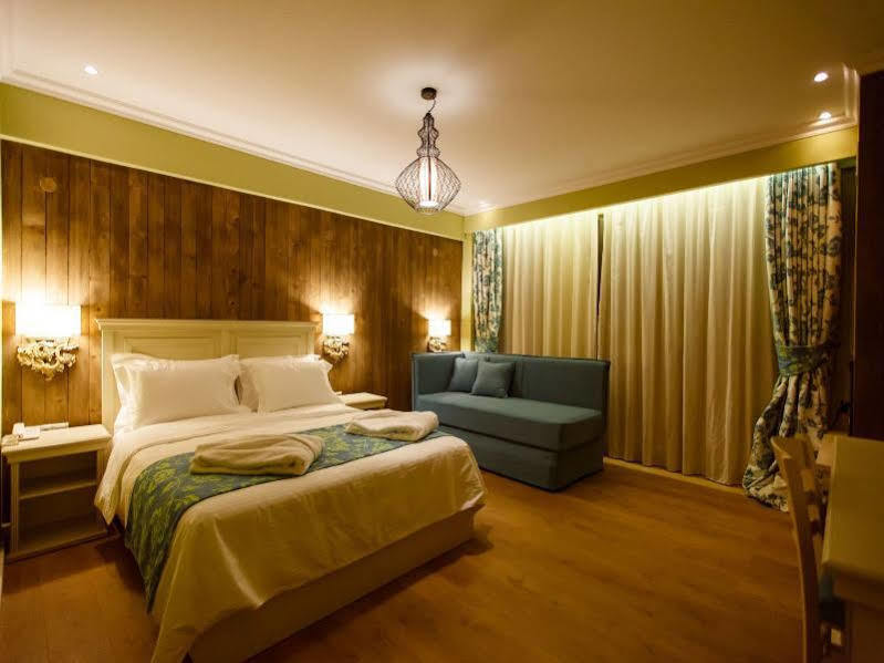Irenes Resort Káto Loutrákion Esterno foto